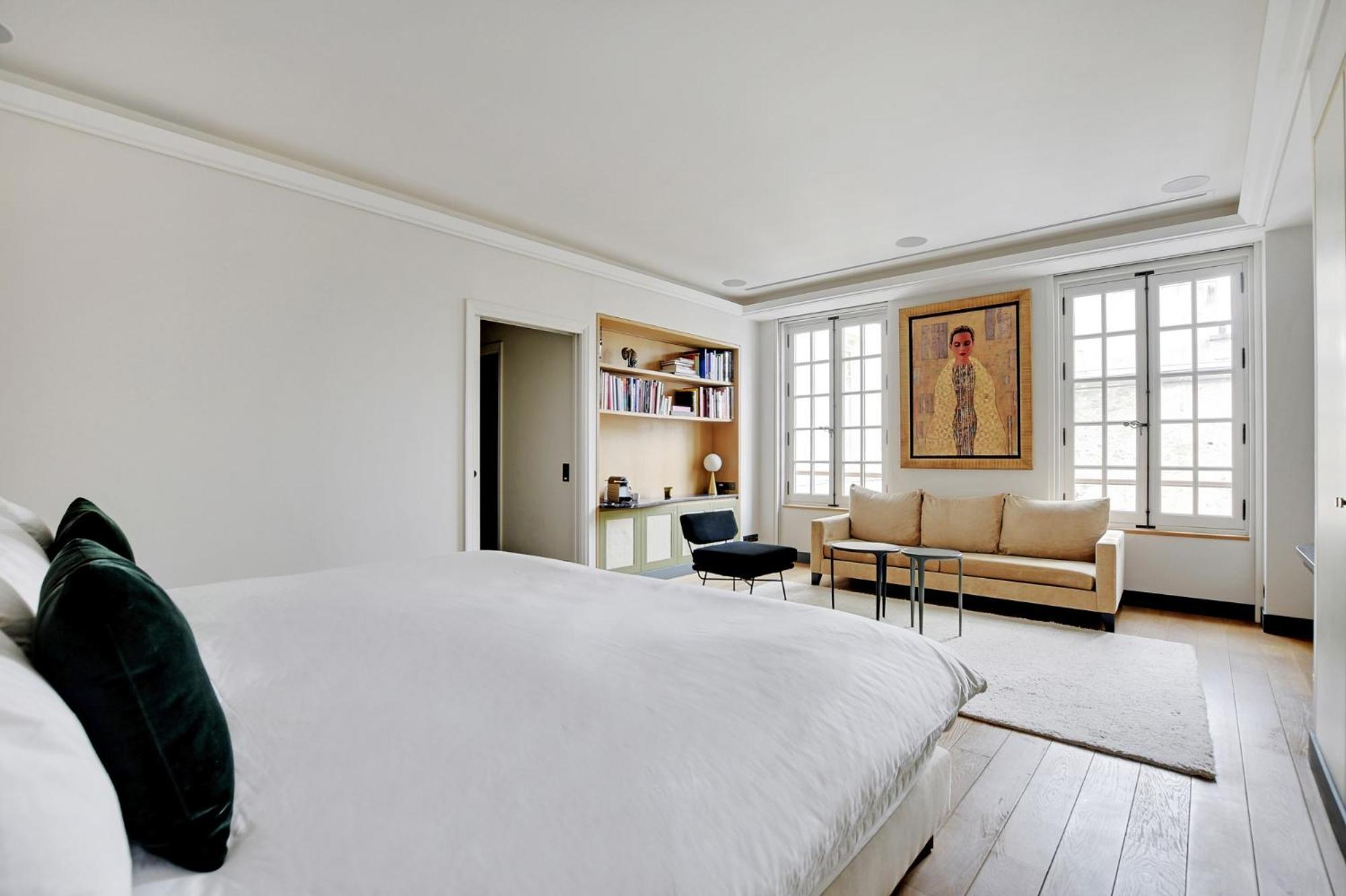 Bastille With Services By Pick A Flat Parijs